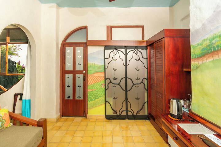 Room 80 of 196