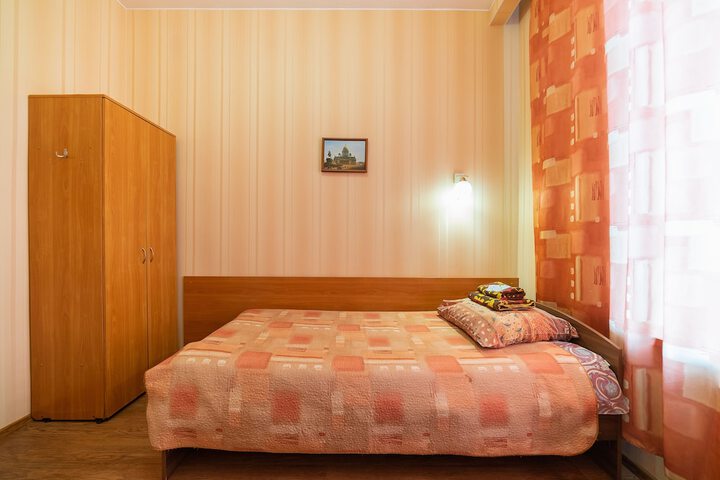 Room 40 of 66