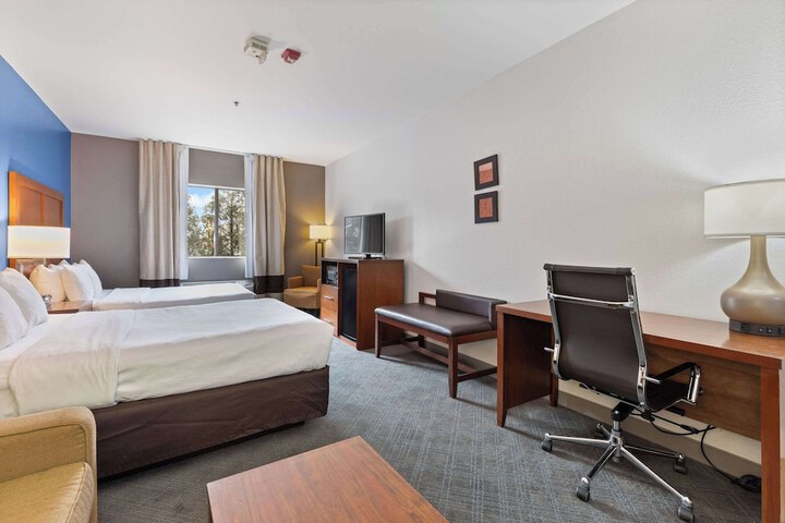 2 Queen Beds (4 of 8)