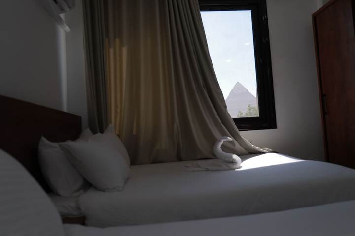 Room 15 of 48