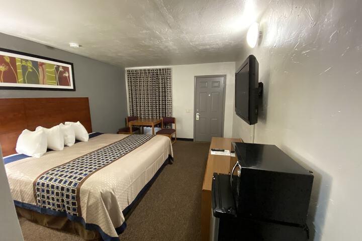 Room 7 of 23