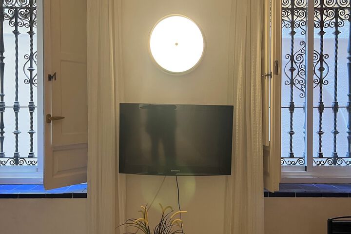 Room 27 of 38
