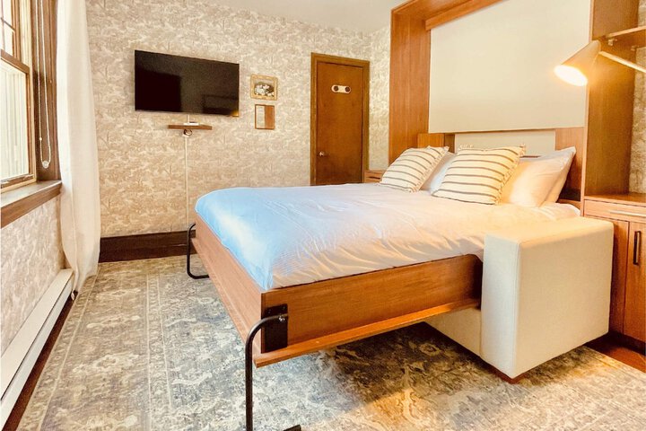 Room 9 of 78