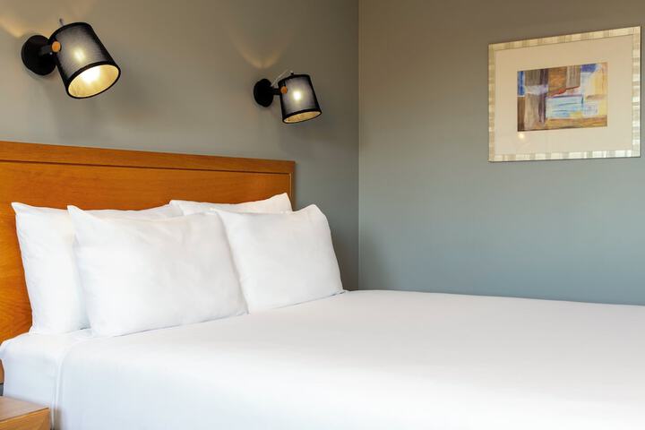 Room 35 of 105