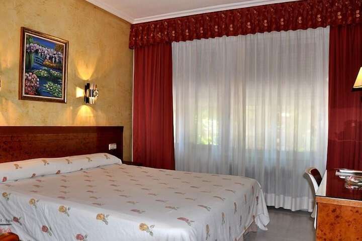 Room 6 of 44