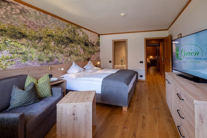 Room 20 of 100