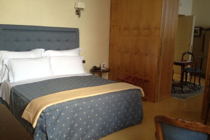Room 26 of 94