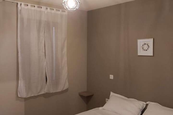 Room 5 of 36