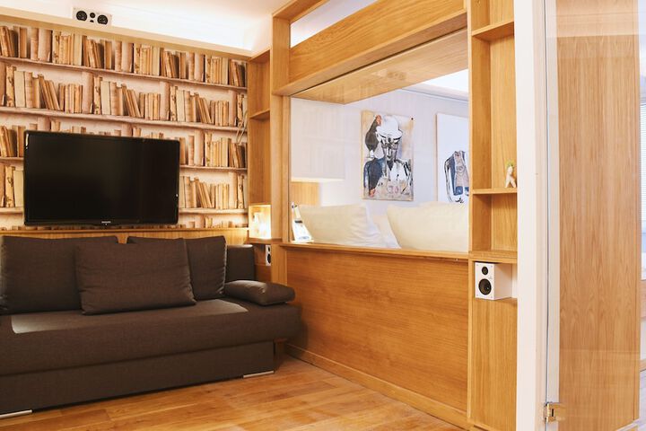 Room 12 of 23
