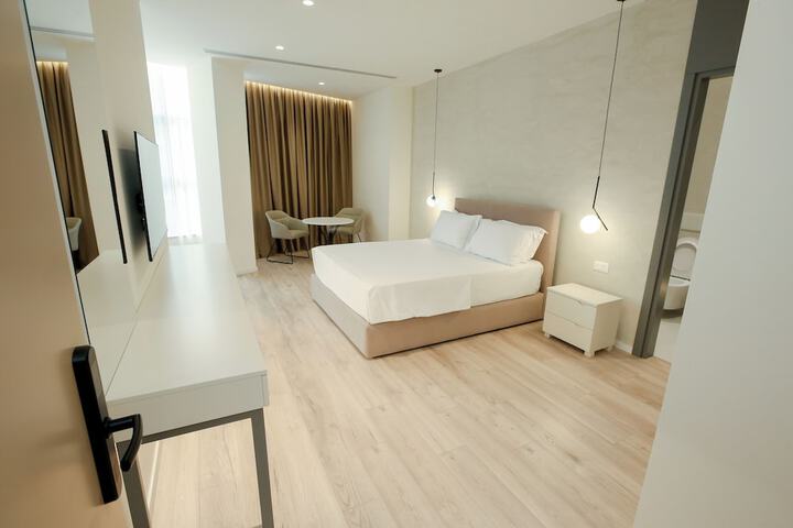 Room 21 of 42