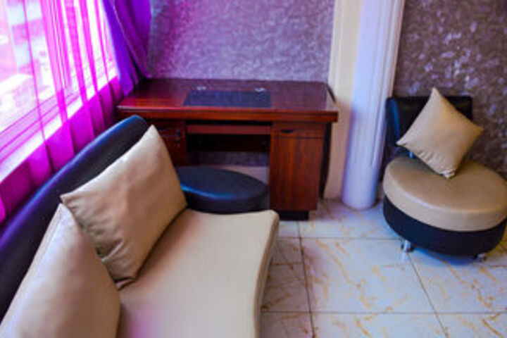 Room 21 of 27