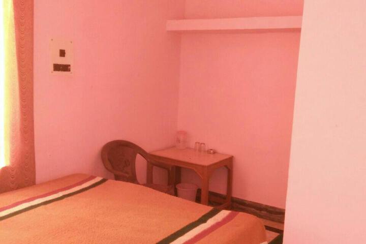 Room 1 of 6