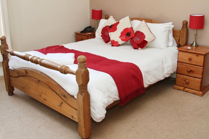 Room 3 of 41
