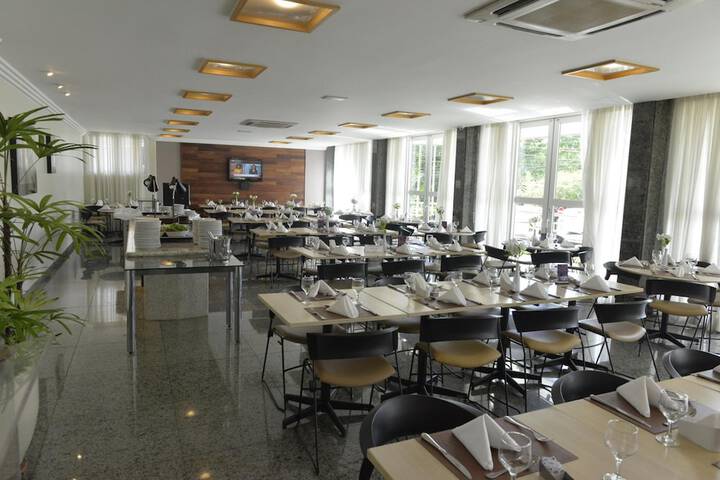 Dining 49 of 61