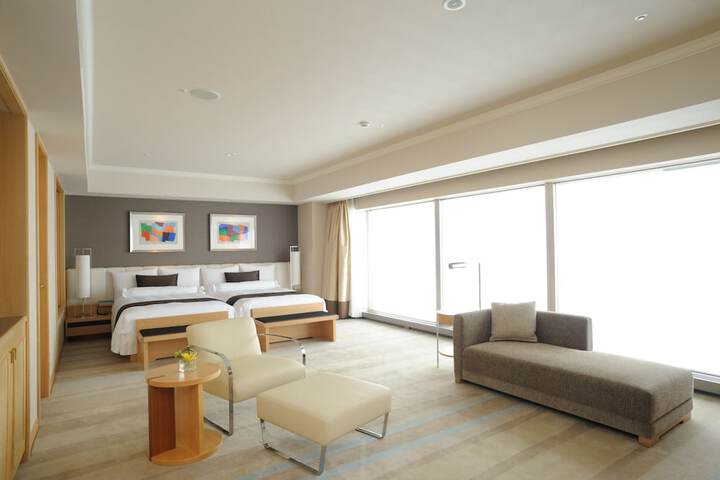 Room 16 of 329