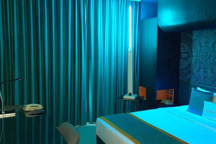 Room 12 of 49