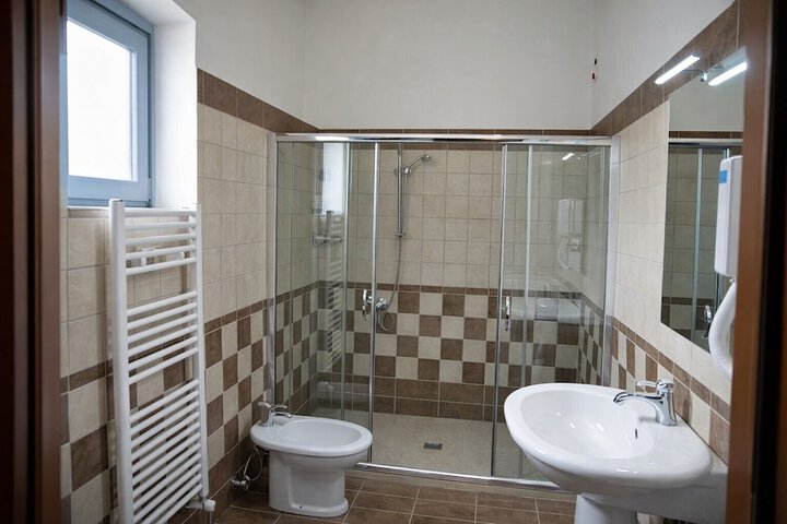 Room 6 of 23