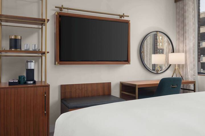 Room 20 of 39