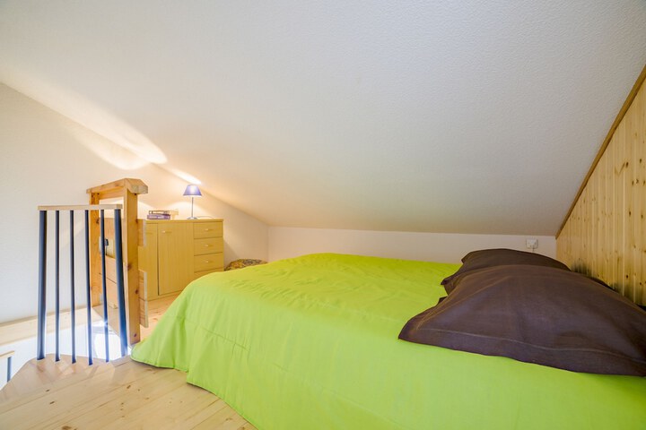 Room 3 of 10