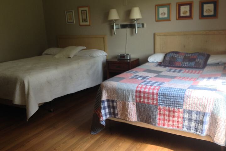 Room 6 of 32