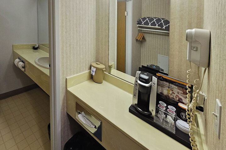 Room 15 of 47