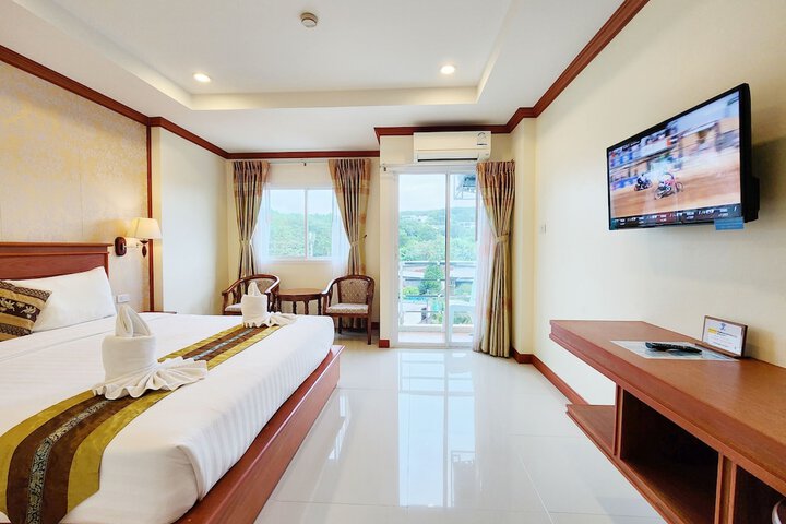 Room 12 of 152
