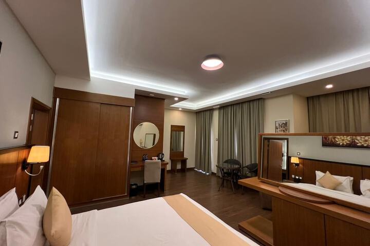Room 36 of 86