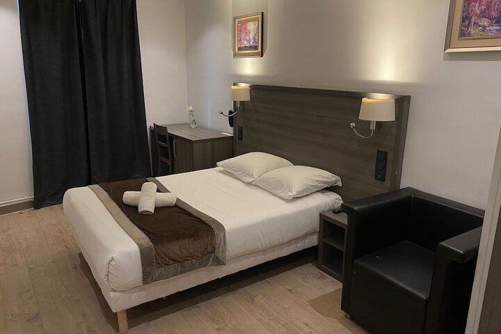 Room 11 of 35