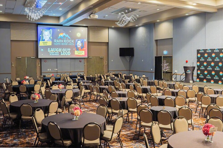 Ballroom/Hall 29 of 34