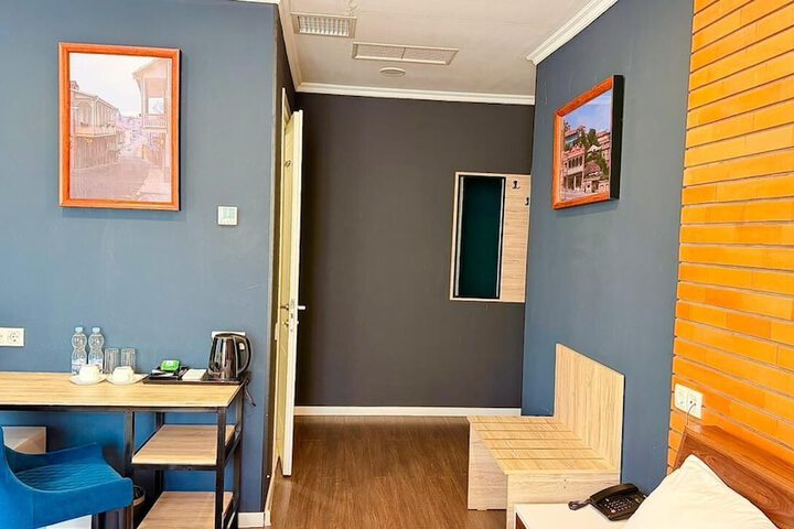 Room 96 of 240