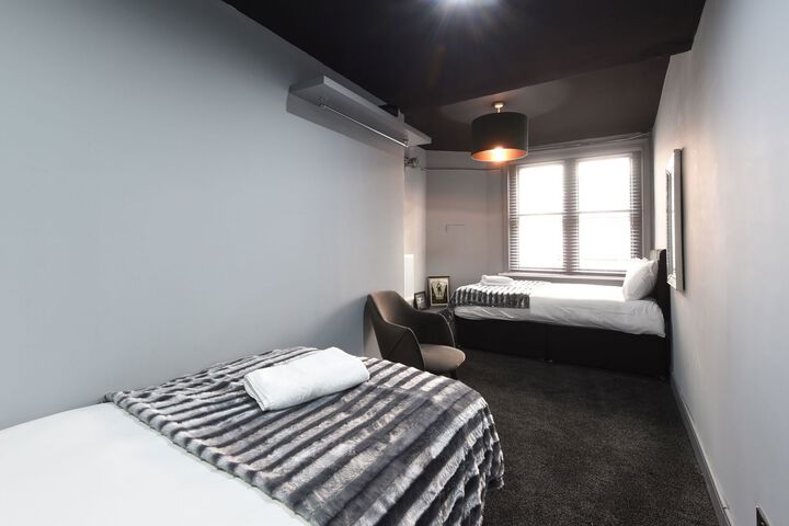 Room 49 of 61