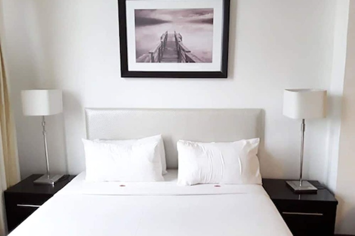 Room 3 of 40