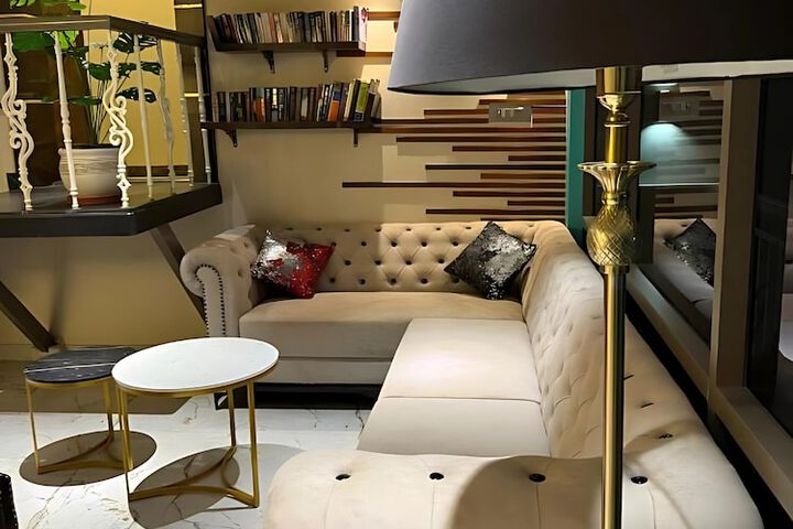 Room 14 of 30