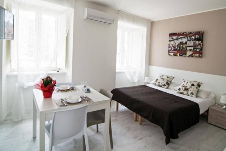 Room 3 of 6