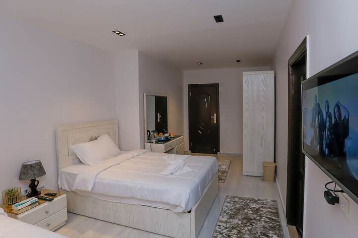Room 11 of 88