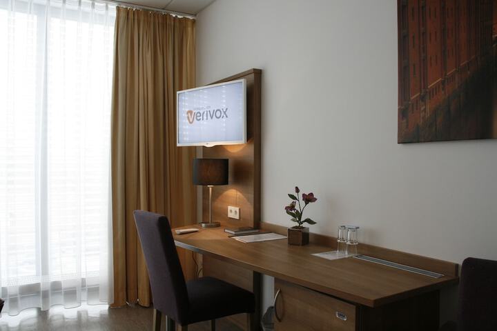 Room 13 of 26