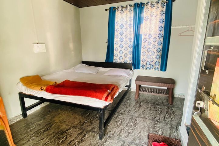 Room 10 of 50