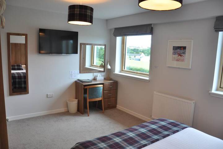 Room 10 of 36