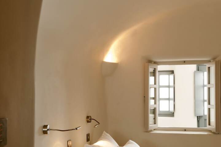 Room 25 of 158