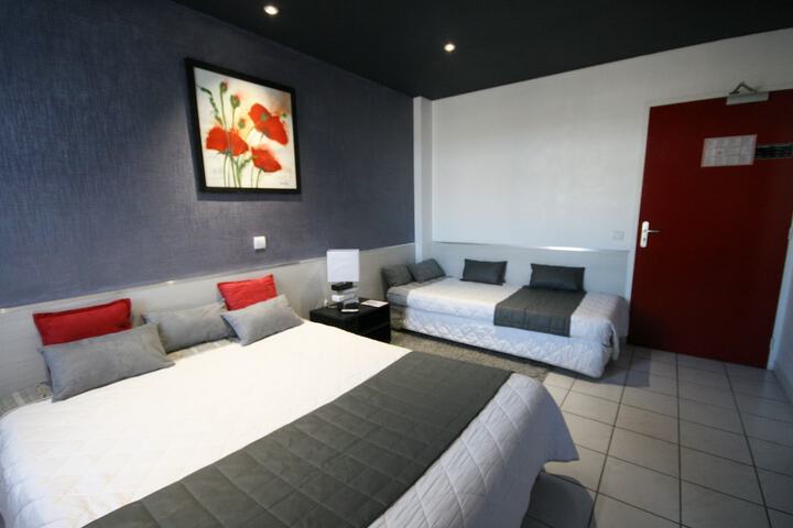 Room 13 of 72