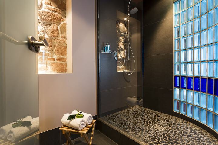 Bathroom Interior Photo