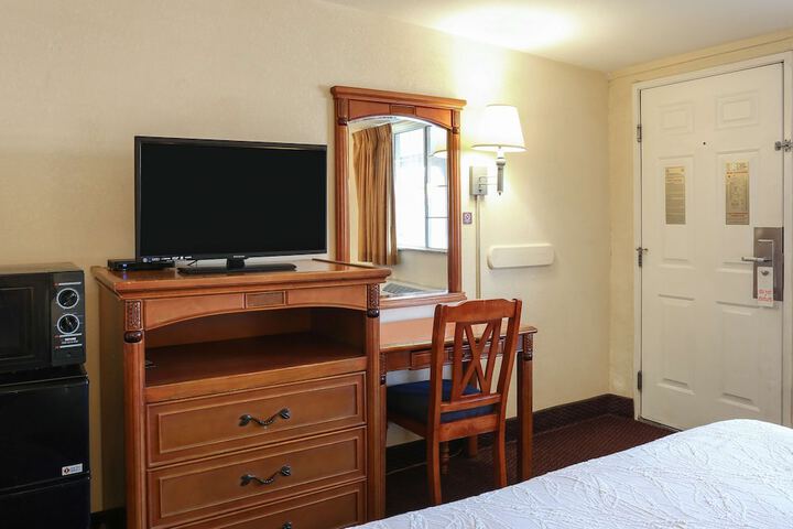 Room 15 of 30
