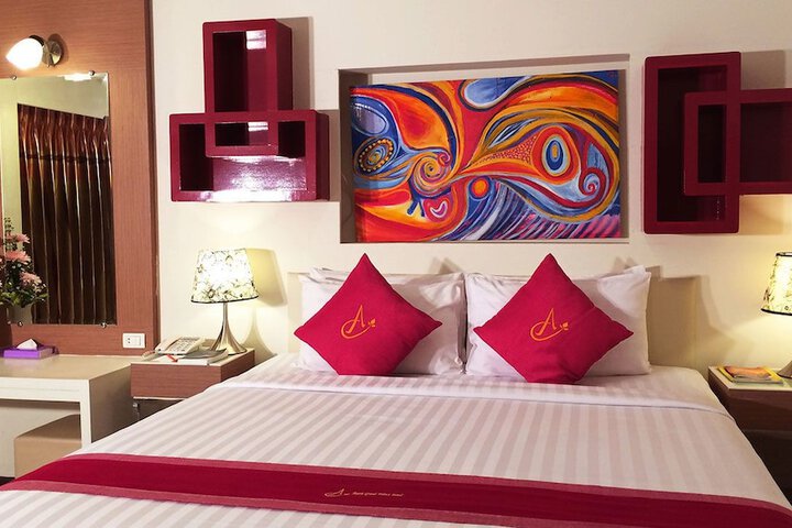 Room 12 of 35