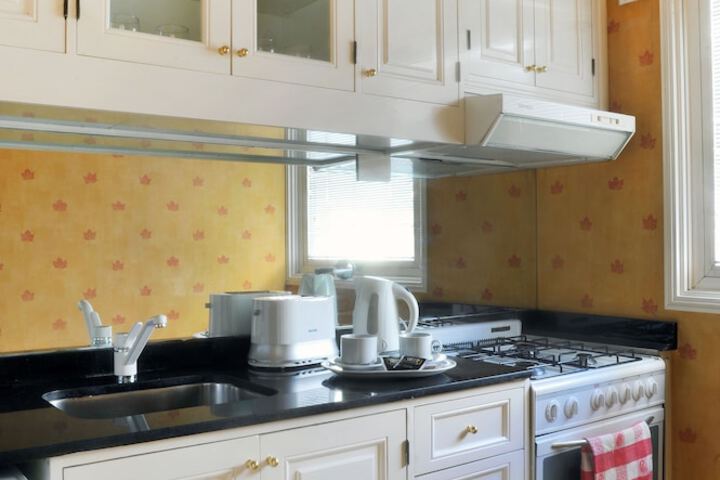 Private kitchenette