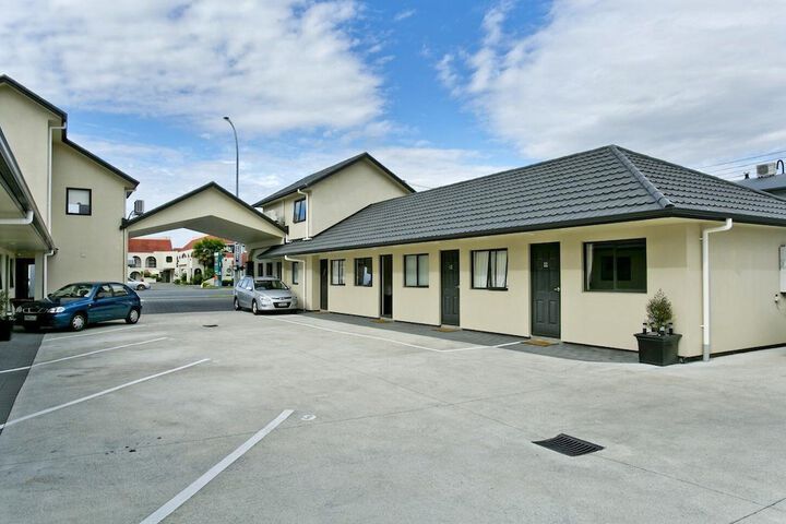 Hotel 65 of 66