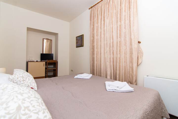 Room 17 of 54