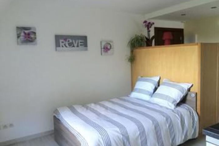 Room 12 of 14