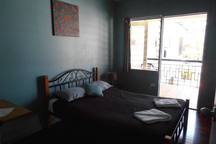 Room 12 of 25