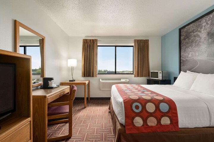 Room 19 of 41