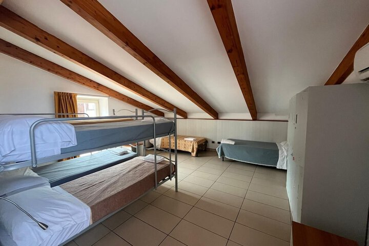 Room 14 of 61